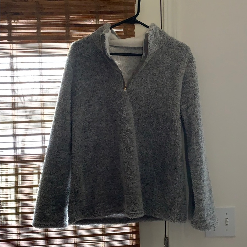 Grey fuzzy 3 quarter zip